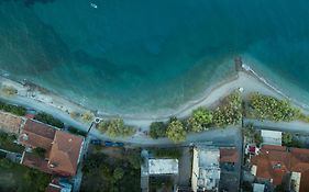 Moukas Seaside Apartments Romantico