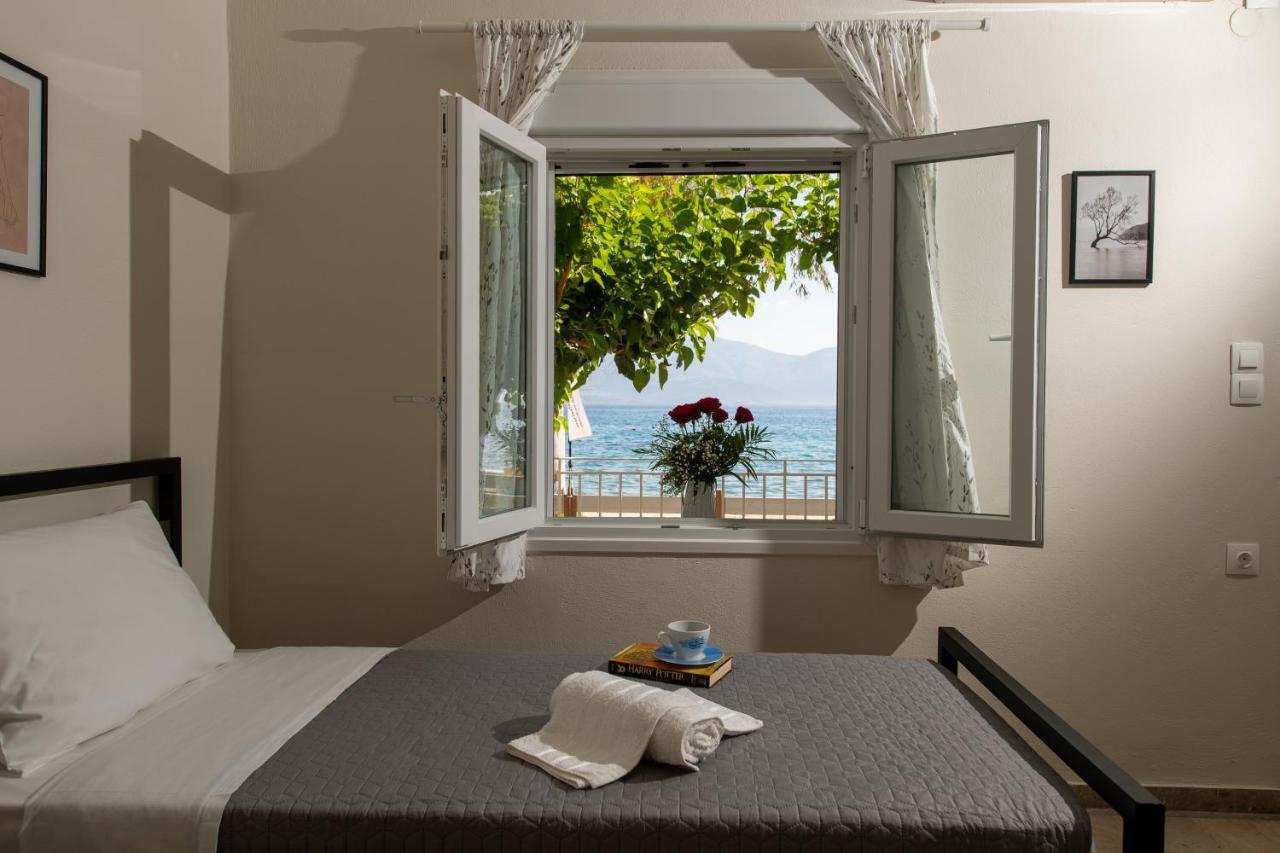 Moukas Seaside Apartments Romantico Selianítika Exterior foto